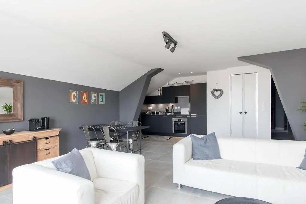 Appartement 4 étoiles vue mer et bord de plage Chez Odette Saint-Malo