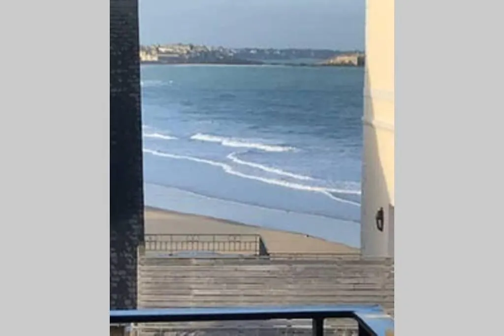 Appartement 4 étoiles vue mer et bord de plage Chez Odette Saint-Malo France